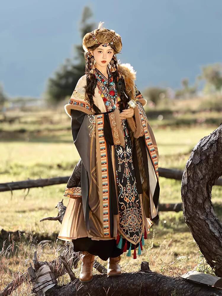 Ethnic Style - Seyahat Fotoğrafçılığı Serisi Tibet Cübbesi Ulusal